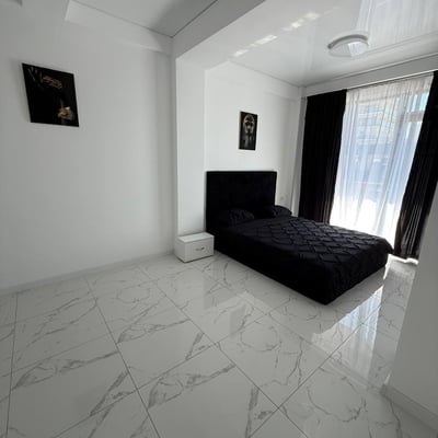 Rental of a spacious 4-room apartment, 150 m², Mamaia Nord, Constanta, Romania